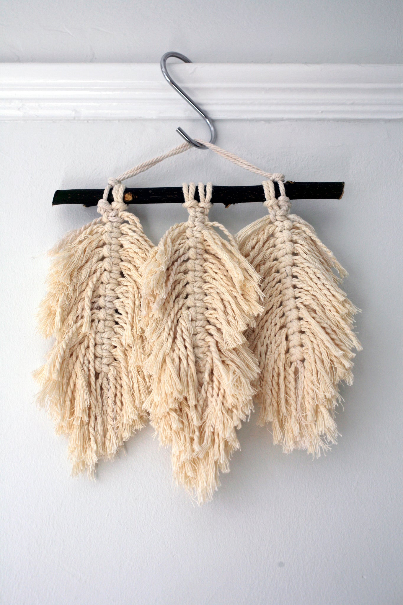 macrame yarn art wall hanger feather detail 100% cotton cream ivory natural hand made made in england bay tree branch