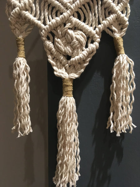 LITTLE BAY MACRAME WALL HANGING