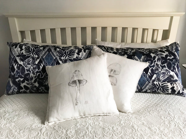 INDIGO GEO PALM PRINT SILK PILLOWCASE